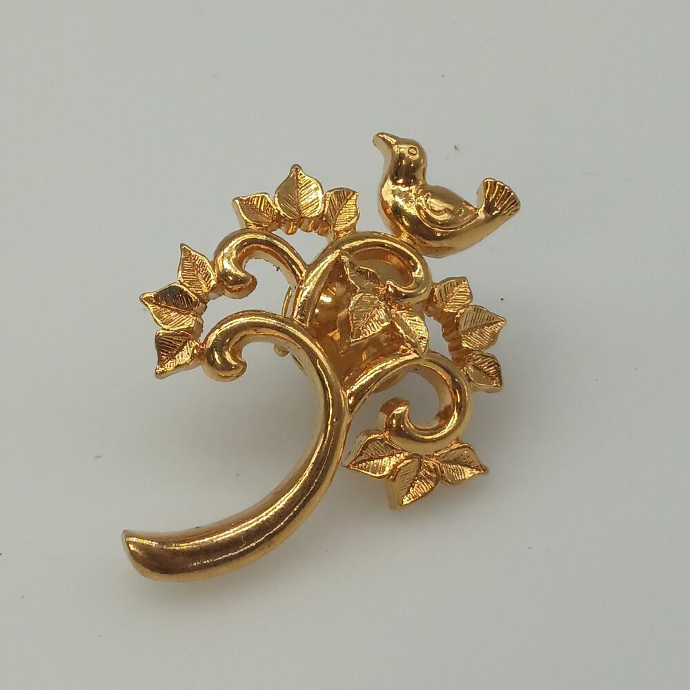 Avon Partridge in a Pear Tree Lapel Pin 1990 Gold Tone Brooch